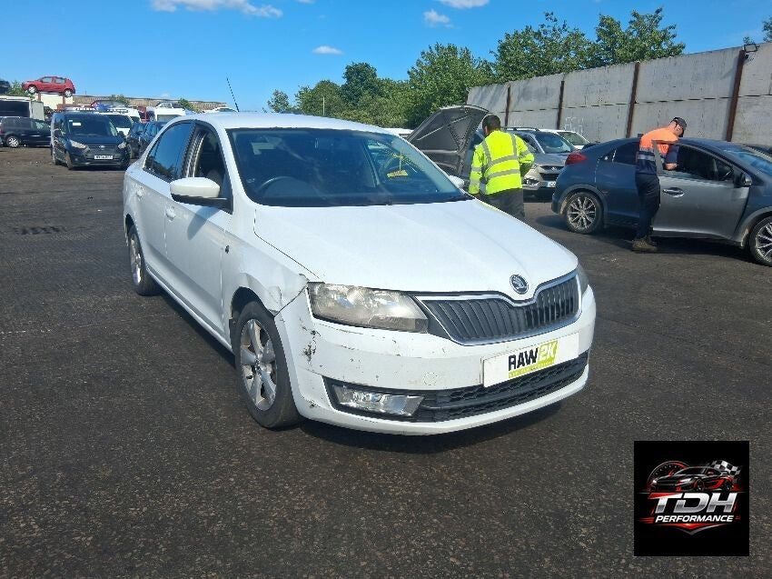 Skoda Rapid NH (2012-2019) Blanco - Despiece / Recambios Completos