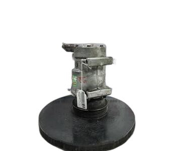 Compresor del aire acondicionado 7700273801 de Renault Kangoo i (f/kc0)