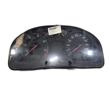 Cuadro de instrumentos 248109204 de Volkswagen Passat berlina (3b2)