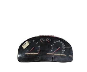 Cuadro de instrumentos 3b0920822 de Volkswagen Passat berlina (3b2)