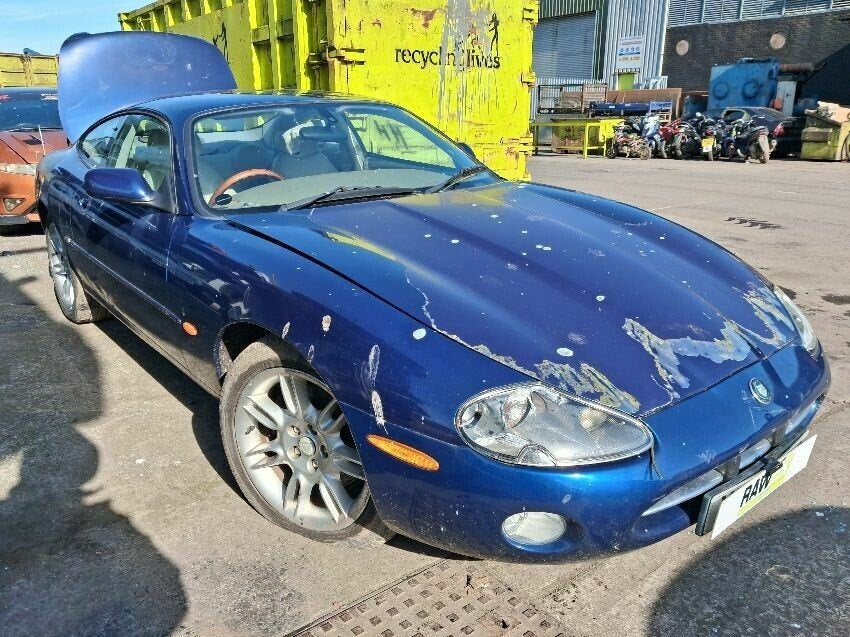 Jaguar XK8 X100 (1996-2006) Coupé Azul - Despiece / Recambios