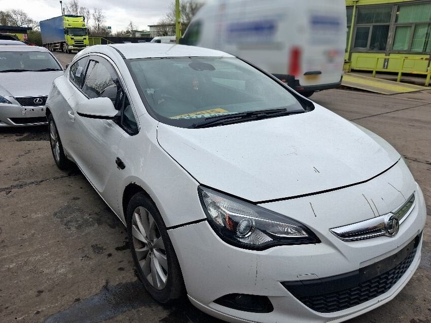 Vauxhall Opel Astra J GTC (2011-2018) Blanco - Despiece / Recambios