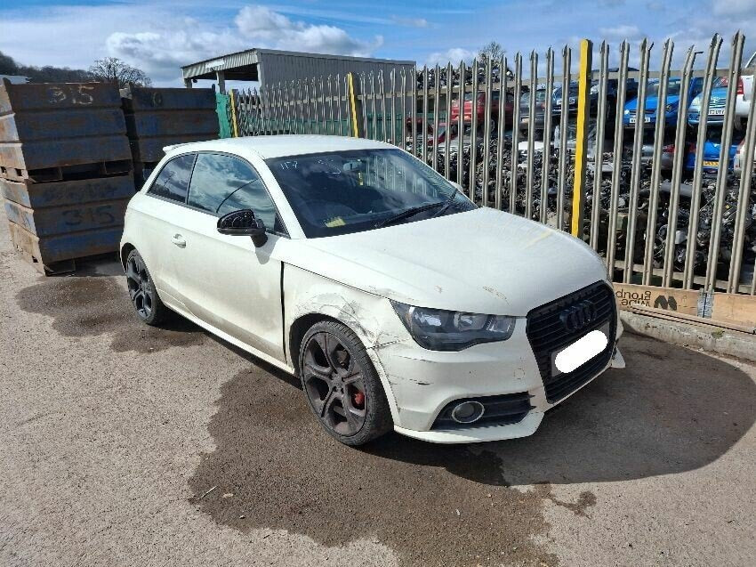 Audi A1 8X (2010-2018) Hatchback Blanco - Despiece / Recambios
