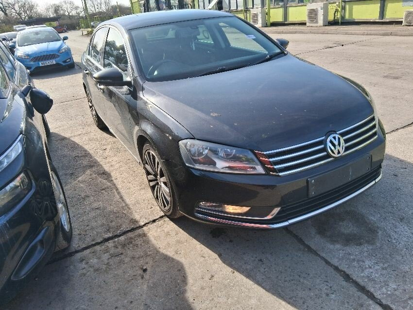 Volkswagen Passat B7 (2010-2014) Berlina Negro - Despiece / Recambios