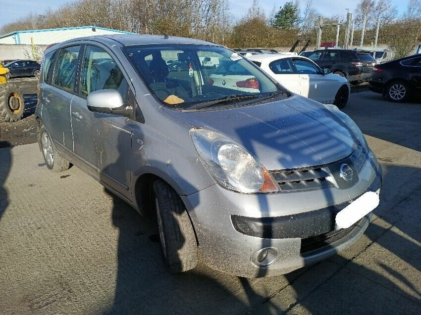 Nissan Note E11 (2006-2013) Gris - Despiece / Recambios