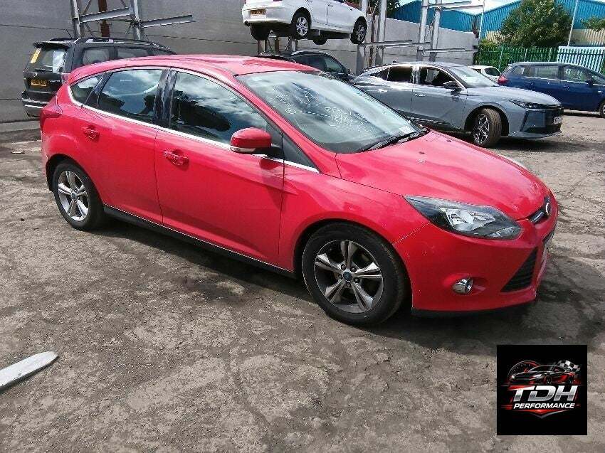 Ford Focus Mk3 (2011-2014) Hatchback Rojo - Despiece / Recambios