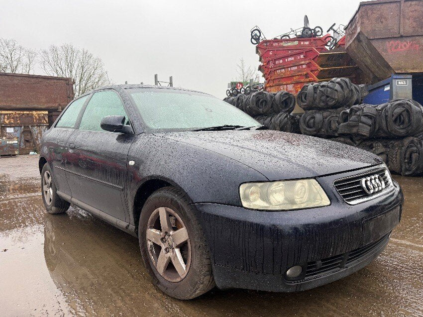 Audi A3 8L (1996-2003) Azul Oscuro - Despiece y Recambios