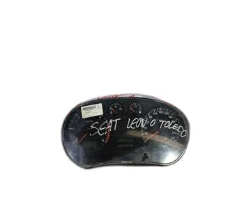 Cuadro de instrumentos w01m0920801b de Seat Altea (5p1)