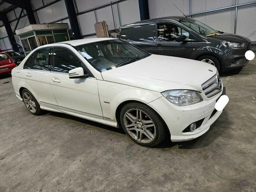 Mercedes Clase C W204 (2007-2014) Berlina Blanco - Despiece / Recambios Usados