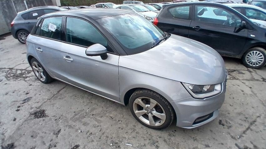 Audi A1 8X Sportback (2010-2018) Plata - Despiece / Recambios