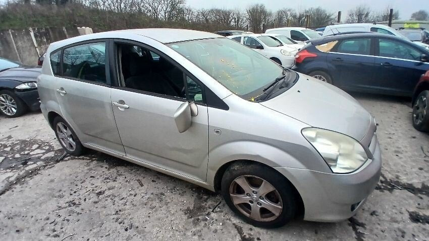 Toyota Corolla Verso (2004-2009) Plateado - Despiece / Recambios
