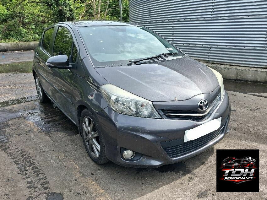 Toyota Yaris XP130 2011-2014 Gris Oscuro - Despiece / Recambios