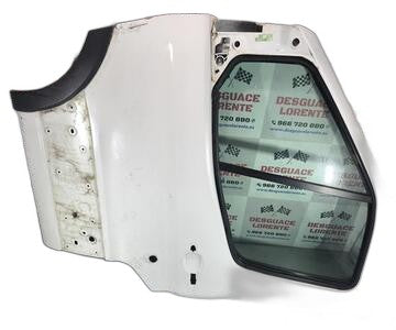 Puerta delantera izquierda de Ford Transit bus (ttg)