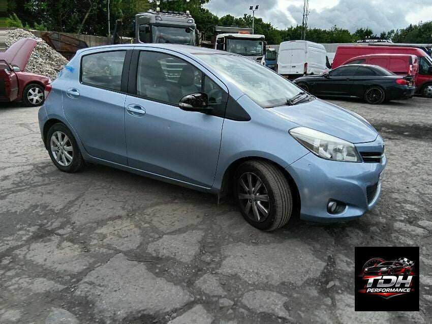 Toyota Yaris (XP130) 2011-2014 Azul - Despiece / Recambios