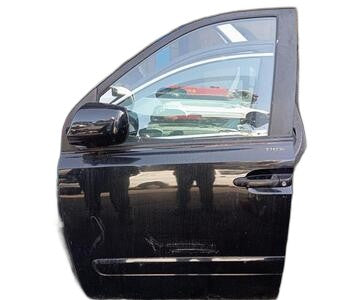 Puerta delantera izquierda de Kia Carnival
