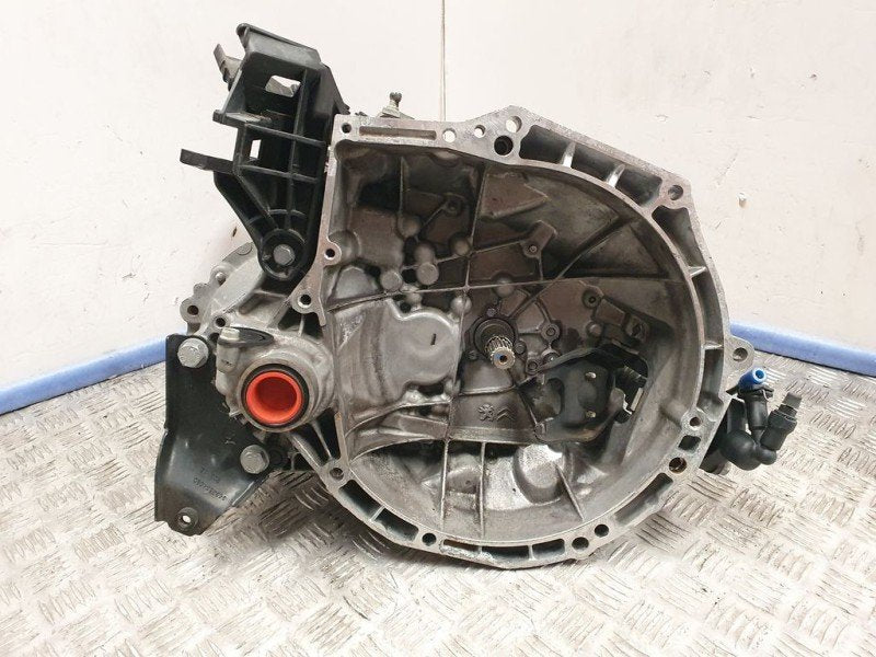 Caja de Cambios Manual Peugeot 208 Style 20A704