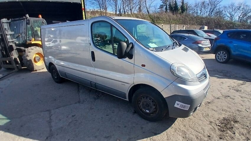Opel Vivaro A (2001-2014) Furgón Plata - Despiece / Recambios