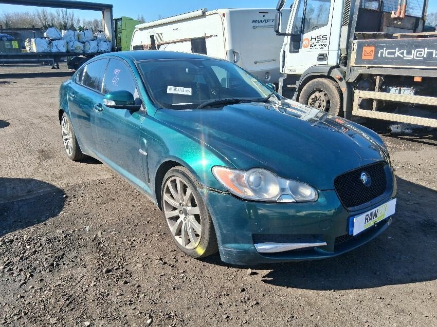 Jaguar XF X250 2007-2015 Berlina Verde - Despiece / Recambios