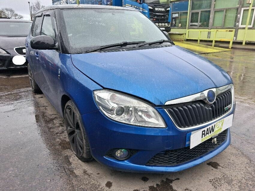 Skoda Fabia MK2 5J Facelift (2010-2014) Azul Despiece / Recambios
