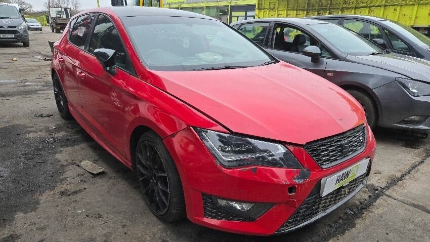SEAT Leon III 5F (2012-2020) Hatchback Rojo - Despiece / Recambios