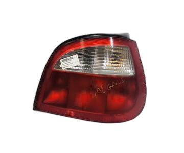 Piloto trasero derecho 7700428321 de Renault Megane i classic (la0)