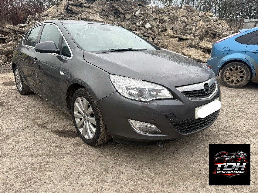 Despiece Opel Astra J Berlina (2009-2015) Gris - Recambios y Motorizaciones