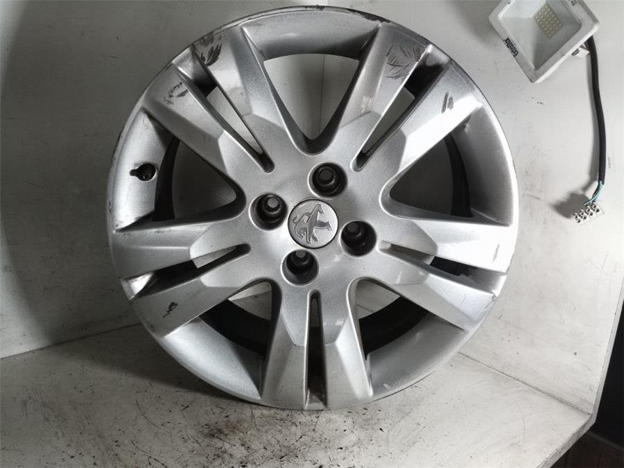 Llanta Peugeot 5008