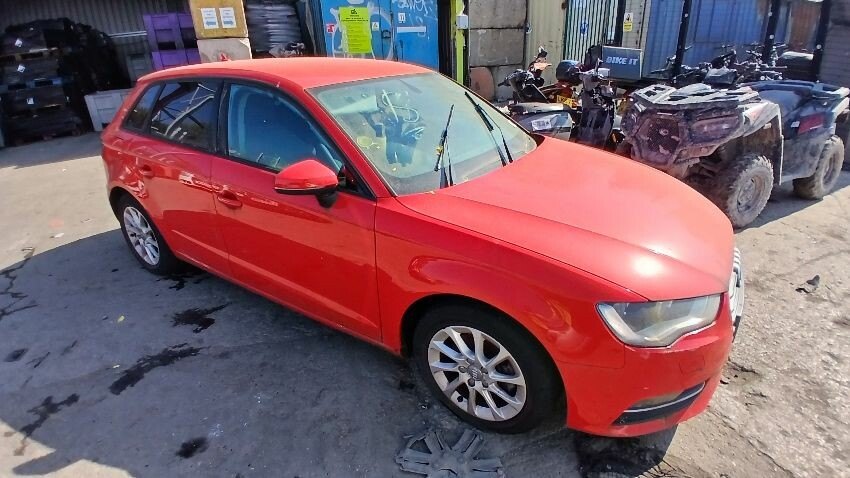 Audi A3 Sportback 8V (2012-2020) Rojo - Despiece Completo y Recambios