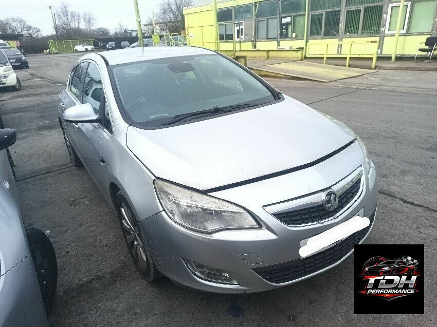 Despiece / Recambios Vauxhall Opel Astra J (2009-2015) Plateado