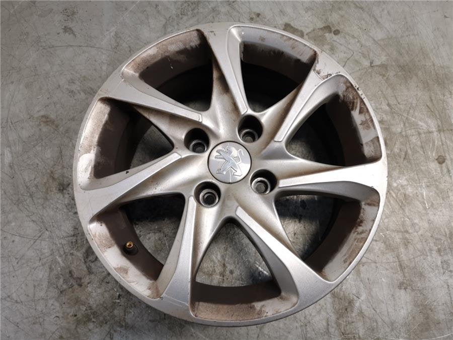 Llanta Peugeot 208