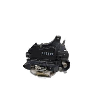 Motor cierre centralizado delantero izquierdo de Mitsubishi Colt cz3 berl. 3 (z30)