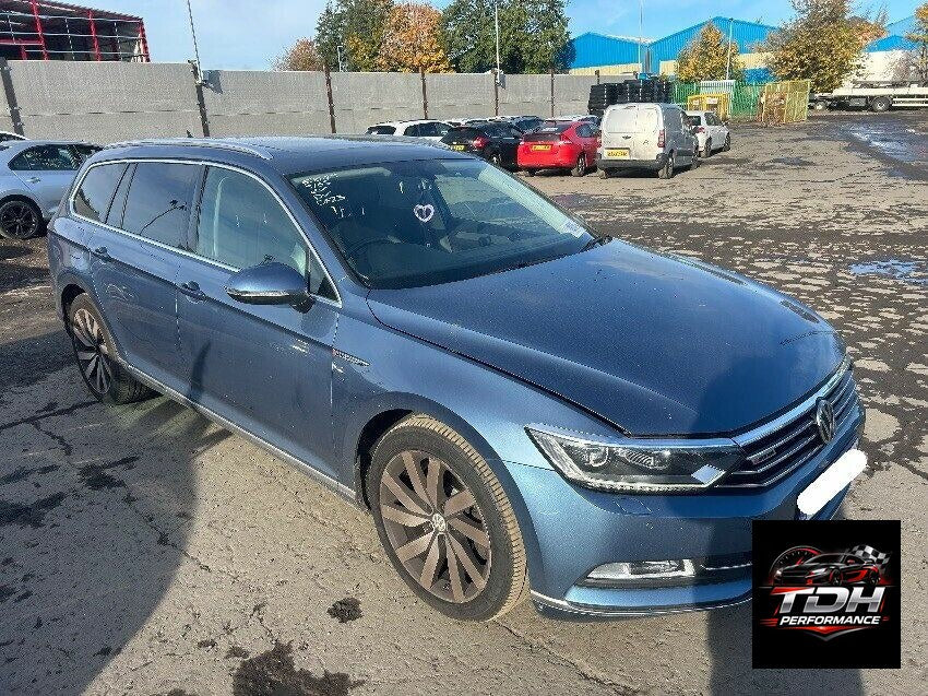 Volkswagen Passat B8 Variant 2014-2023 Azul - Despiece Completo y Recambios