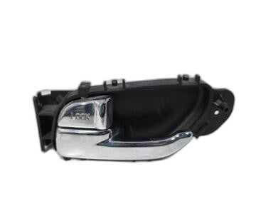 Maneta interior trasera izquierda 7241021000 de Ssangyong Rodius