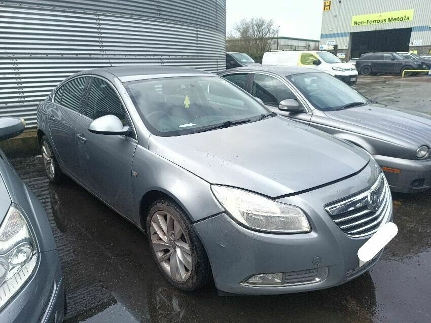 Vauxhall / Opel Insignia A (2008-2017) Gris Plata - Despiece / Recambios
