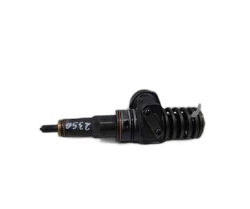 Inyector 036130073 de Volkswagen Passat berlina (3b3)