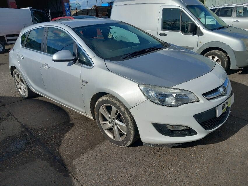 Despiece / Recambios Vauxhall Opel Astra J 5p 2009-2015 Plata