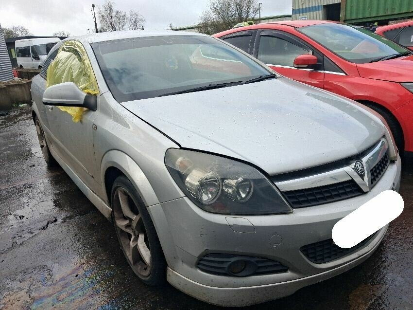 Despiece / Recambios Vauxhall Opel Astra H GTC 2004-2010 Plata