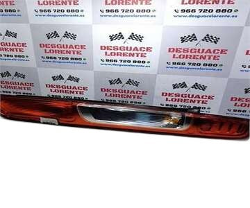 Piloto trasero derecho 4m5113404 de Ford Focus berlina (cap)