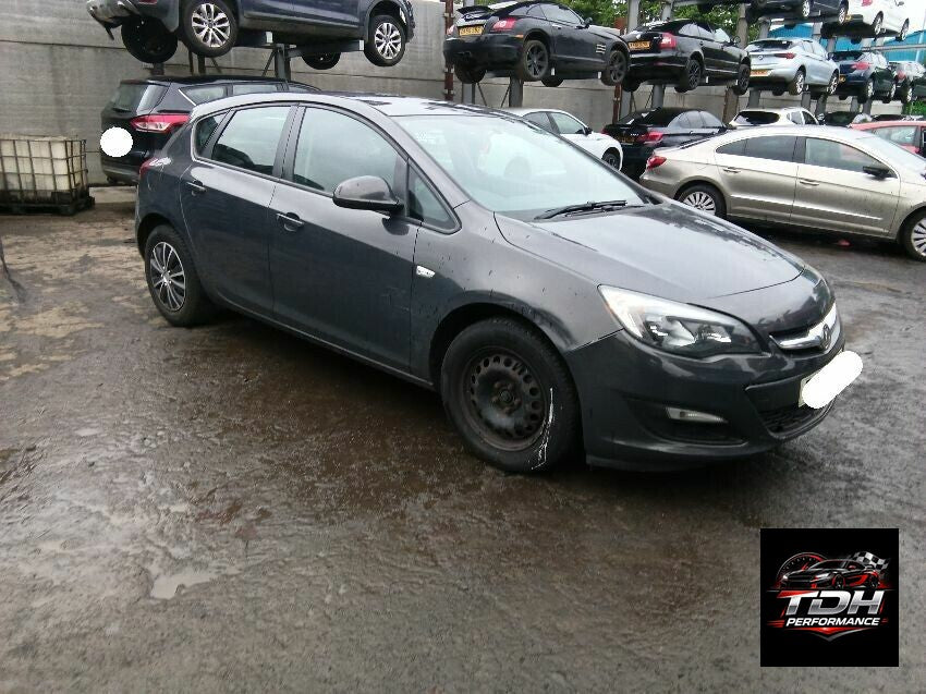 Opel Astra J (2009-2015) Hatchback Gris - Despiece / Recambios