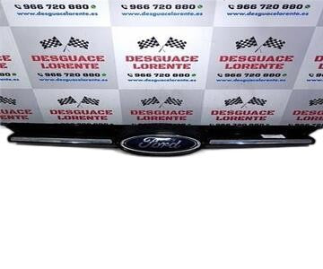 Rejilla delantera bm518a133c de Ford Focus berlina (cew)