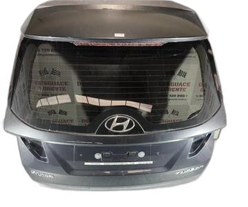 Portón trasero de Hyundai Tucson (tl)