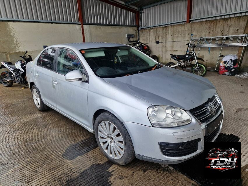Volkswagen Jetta MK5 (2005-2010) Plata Berlina - Despiece / Recambios