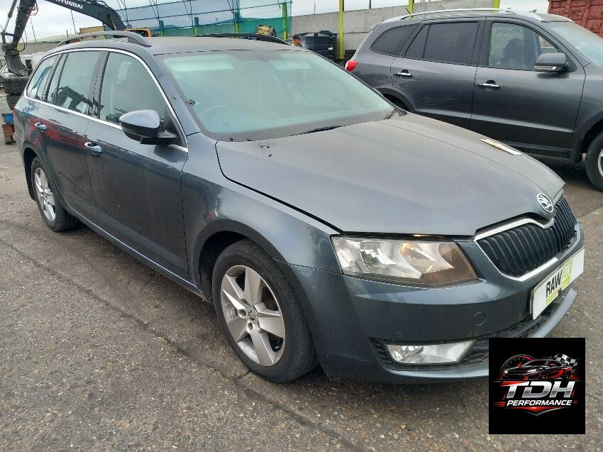 Skoda Octavia Combi 5E (2013-2017) Gris - Despiece / Recambios