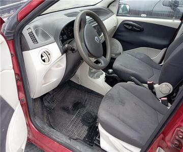 Fiat Punto Berlina 1.2 16V CAT (80 CV / 59 KW) (80 CV / 59 KW) - Despi