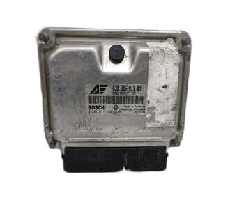 Centralita motor uce 038906019 de Volkswagen Passat (321/323/327/331)