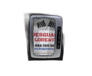 Moldura puerta delantera derecha A2046800039 de Mercedes-benz Clase c (bm 204) berlina