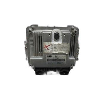 Centralita motor uce 8200601334 de Renault Scenic ii (jm)