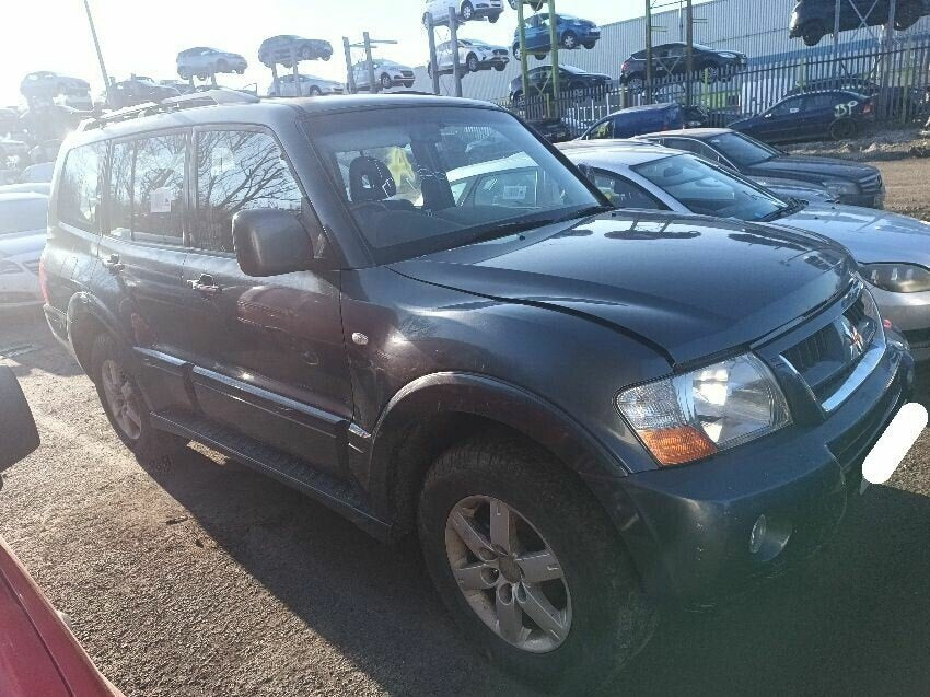 Mitsubishi Montero Pajero V60 1999-2006 Gris Oscuro - Despiece / Recambios