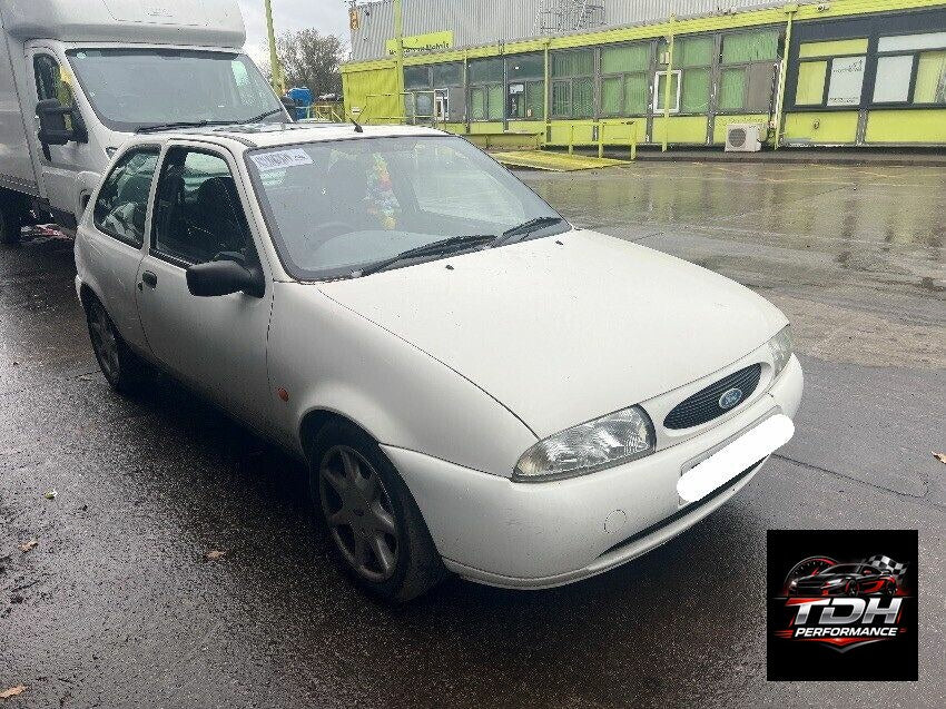 Ford Fiesta Mk4 1995-2002 3 Puertas Blanco - Despiece / Recambios