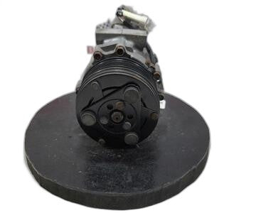 Compresor del aire acondicionado 24421642 de Opel Corsa c